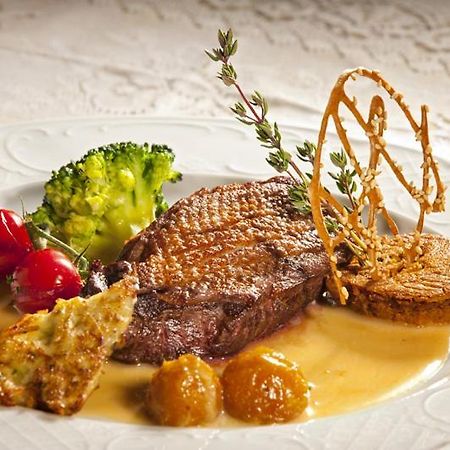 Chateau Des Monthairons Hotel Restaurant Gastromaison Spa Privatif Les Monthairons ภายนอก รูปภาพ