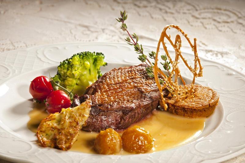 Chateau Des Monthairons Hotel Restaurant Gastromaison Spa Privatif Les Monthairons ภายนอก รูปภาพ