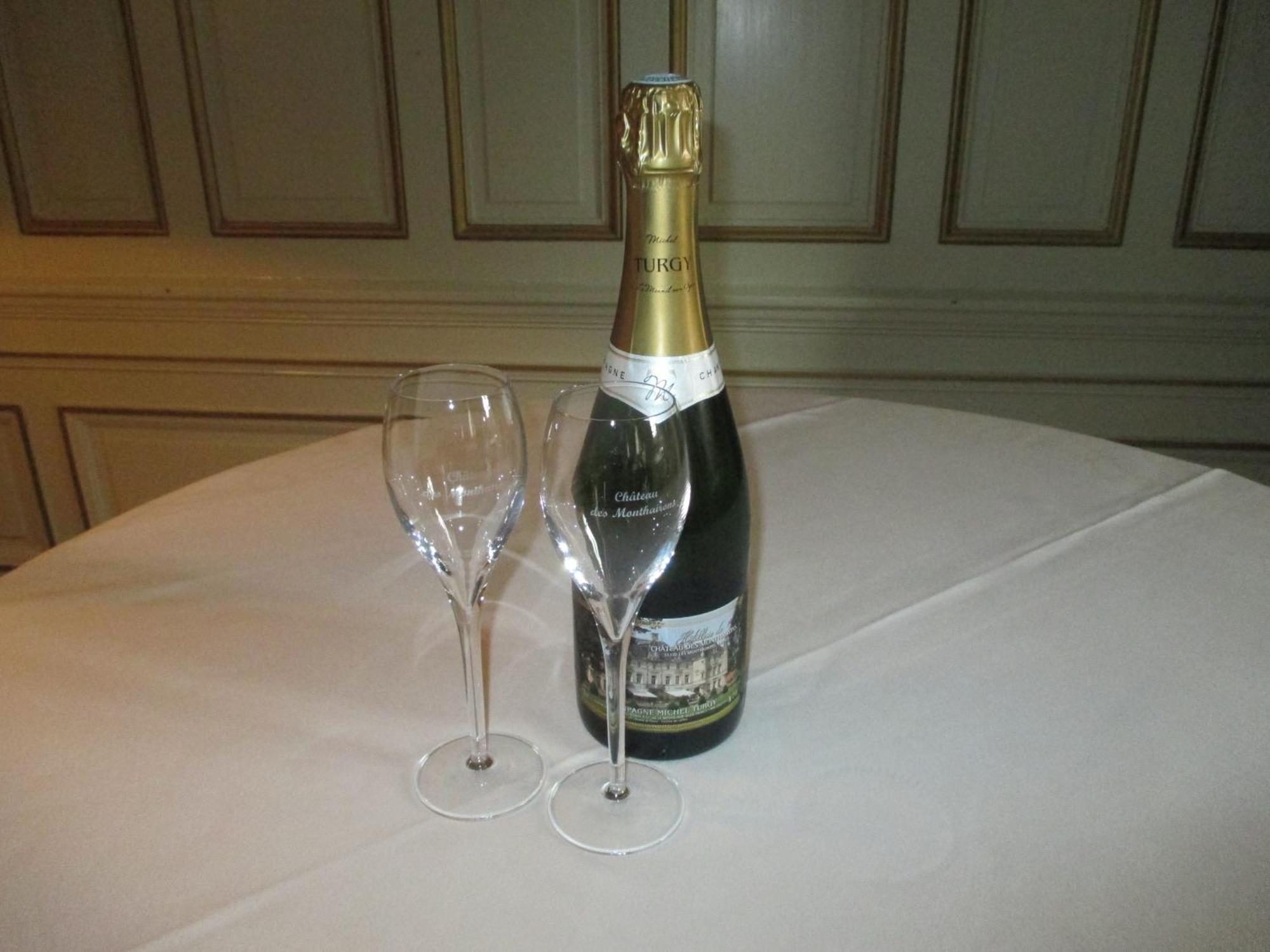 Chateau Des Monthairons Hotel Restaurant Gastromaison Spa Privatif Les Monthairons ภายนอก รูปภาพ