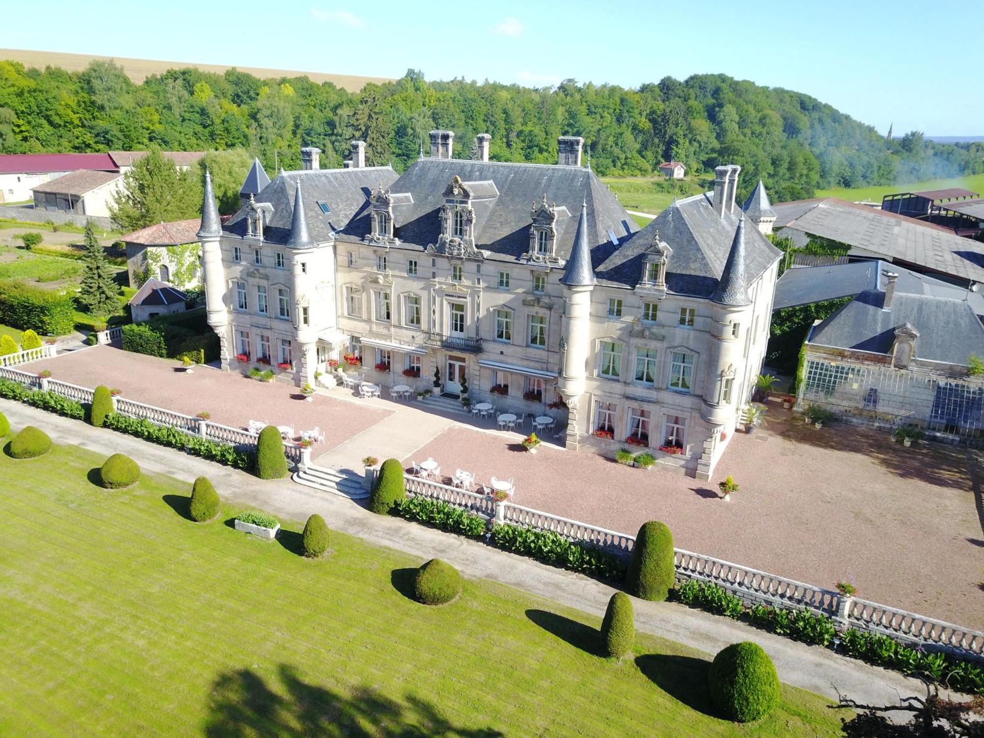 Chateau Des Monthairons Hotel Restaurant Gastromaison Spa Privatif Les Monthairons ภายนอก รูปภาพ