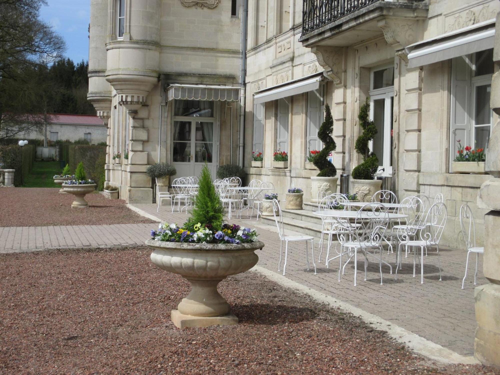 Chateau Des Monthairons Hotel Restaurant Gastromaison Spa Privatif Les Monthairons ภายนอก รูปภาพ